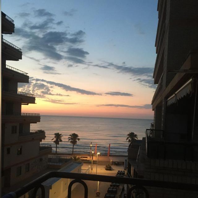 Apartamento Oropesa del Mar en primera linea de playa Exterior foto